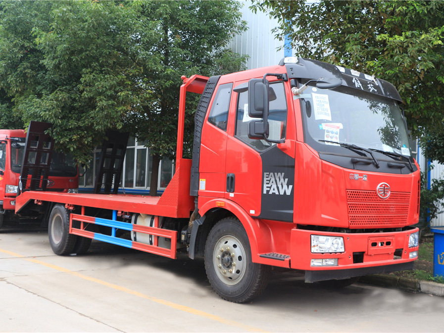 解放J6L平板運(yùn)輸車
