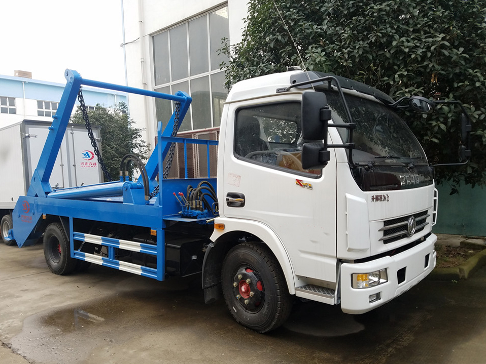 東風(fēng)大多利卡（8方）擺臂式垃圾 車(chē)