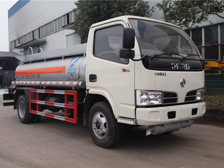 東風(fēng)小多利卡（2.5方）加油車(chē)