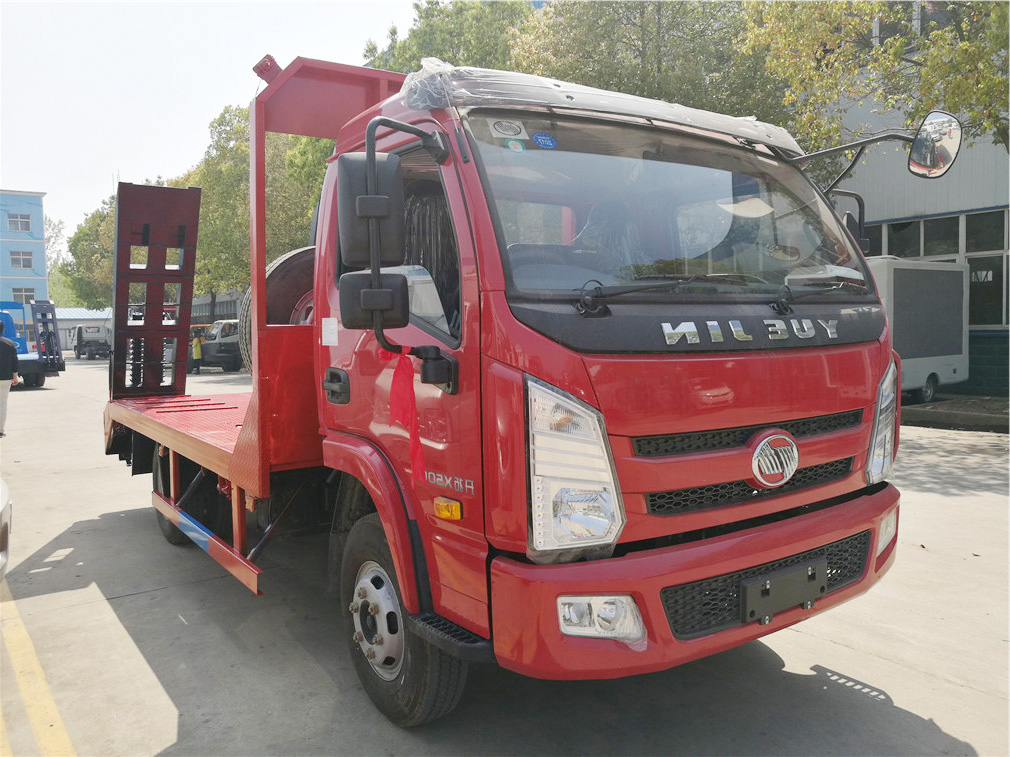 躍進(jìn)藍(lán)牌平板運(yùn)輸車