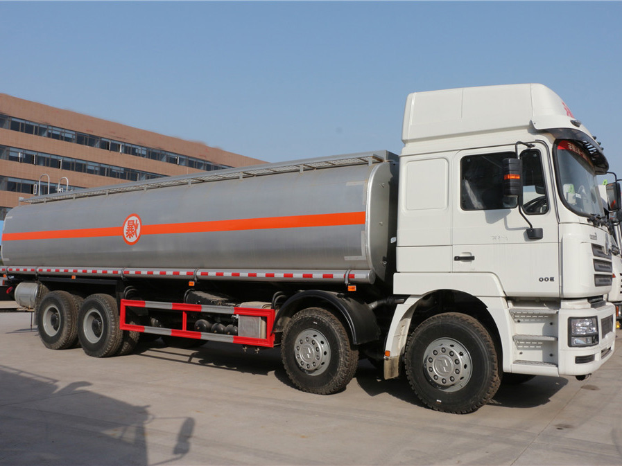 陜汽德龍（34方）運(yùn)油車