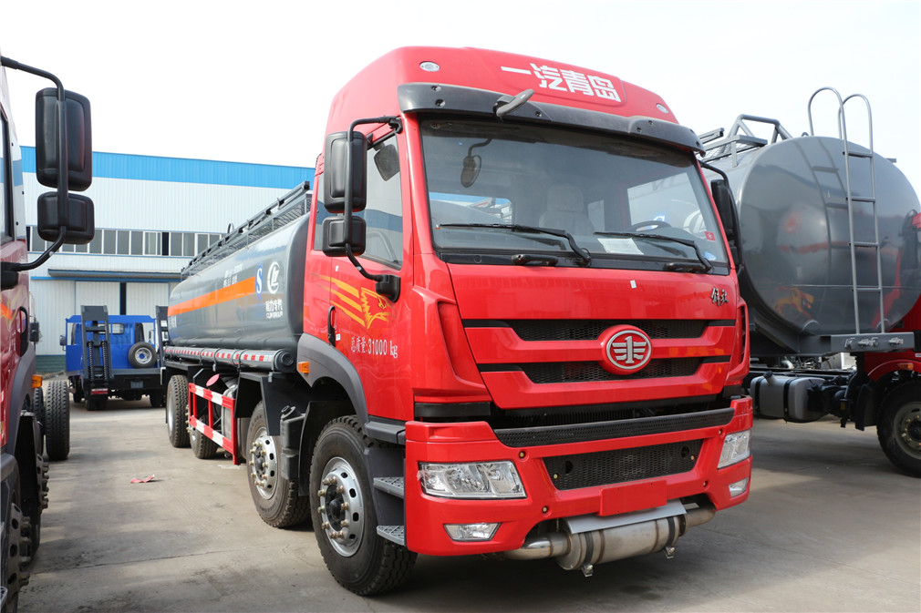 解放悍V腐蝕性物品罐式運(yùn)輸車