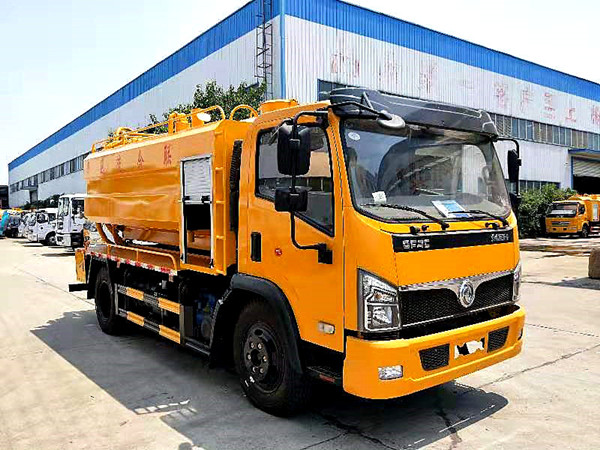 國六福瑞卡聯(lián)合疏通車，6-8方清洗吸污車