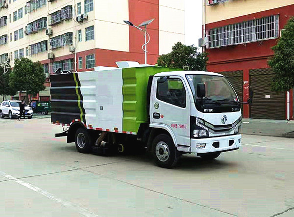 東風(fēng)小多利卡5.5方（國六吸塵車）