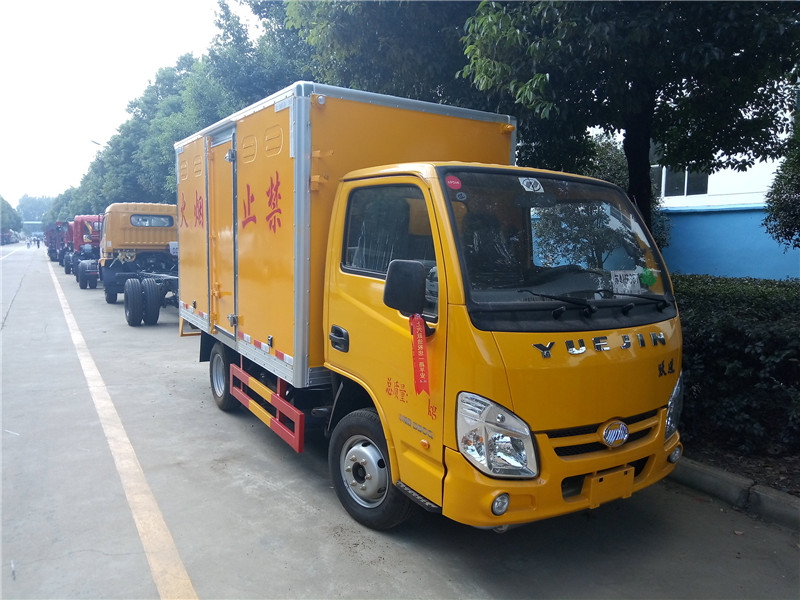 躍進(jìn)3.3米毒性感染性廂式車