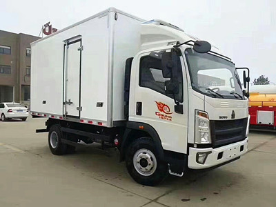 重汽豪沃國(guó)六冷藏車(chē)
