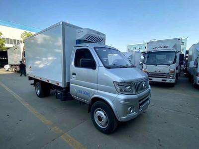 國(guó)六長(zhǎng)安神騏T20冷藏車(chē)