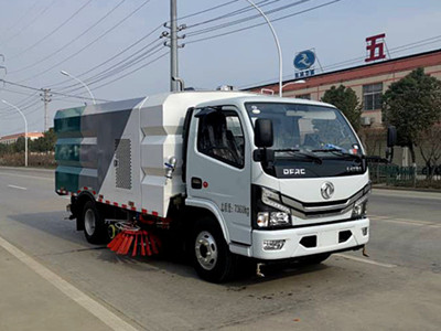 國六（5.5立方）小多利卡洗掃車