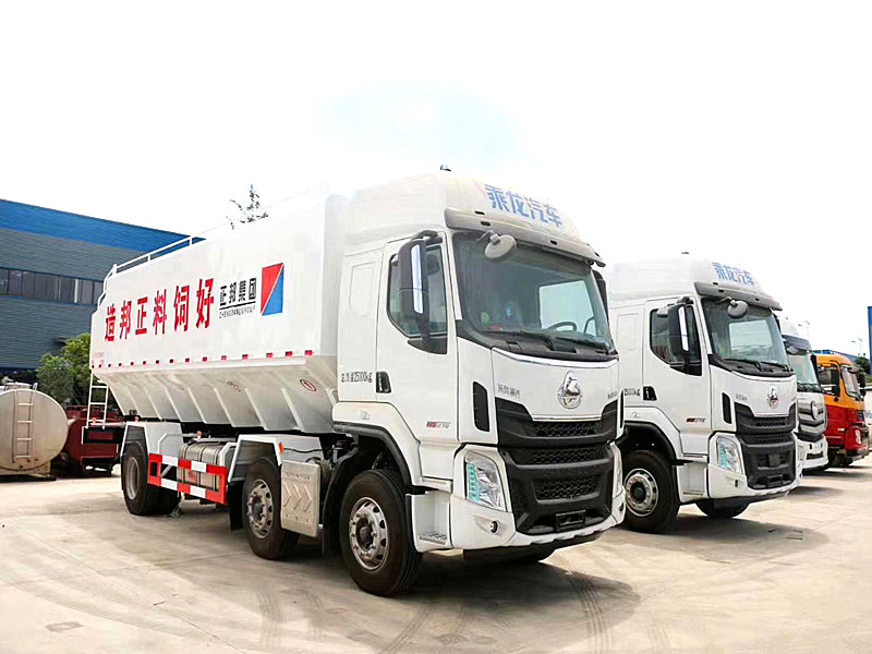 柳汽乘龍(30立方)小三軸散裝伺料車